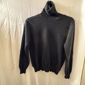 Petite Sophisticate Women's Black 100% Cashmere Turtleneck Sweater Small Blouse
